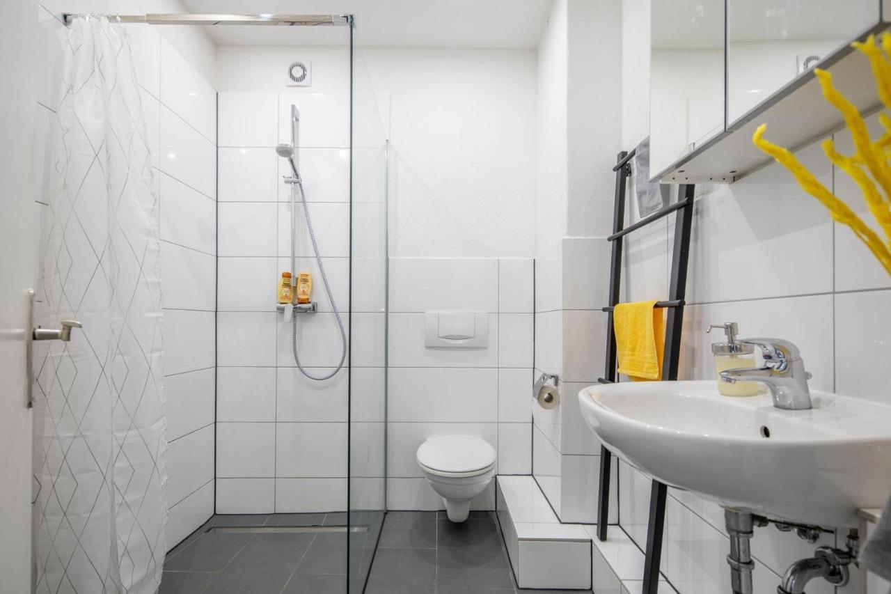 Studio Loft With Walk-In Rain-Shower Apartment Hamburg Exterior photo